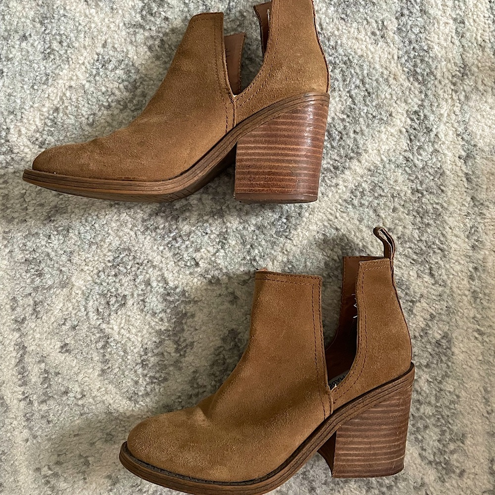 STEVE MADDEN BOOTIE HEELS